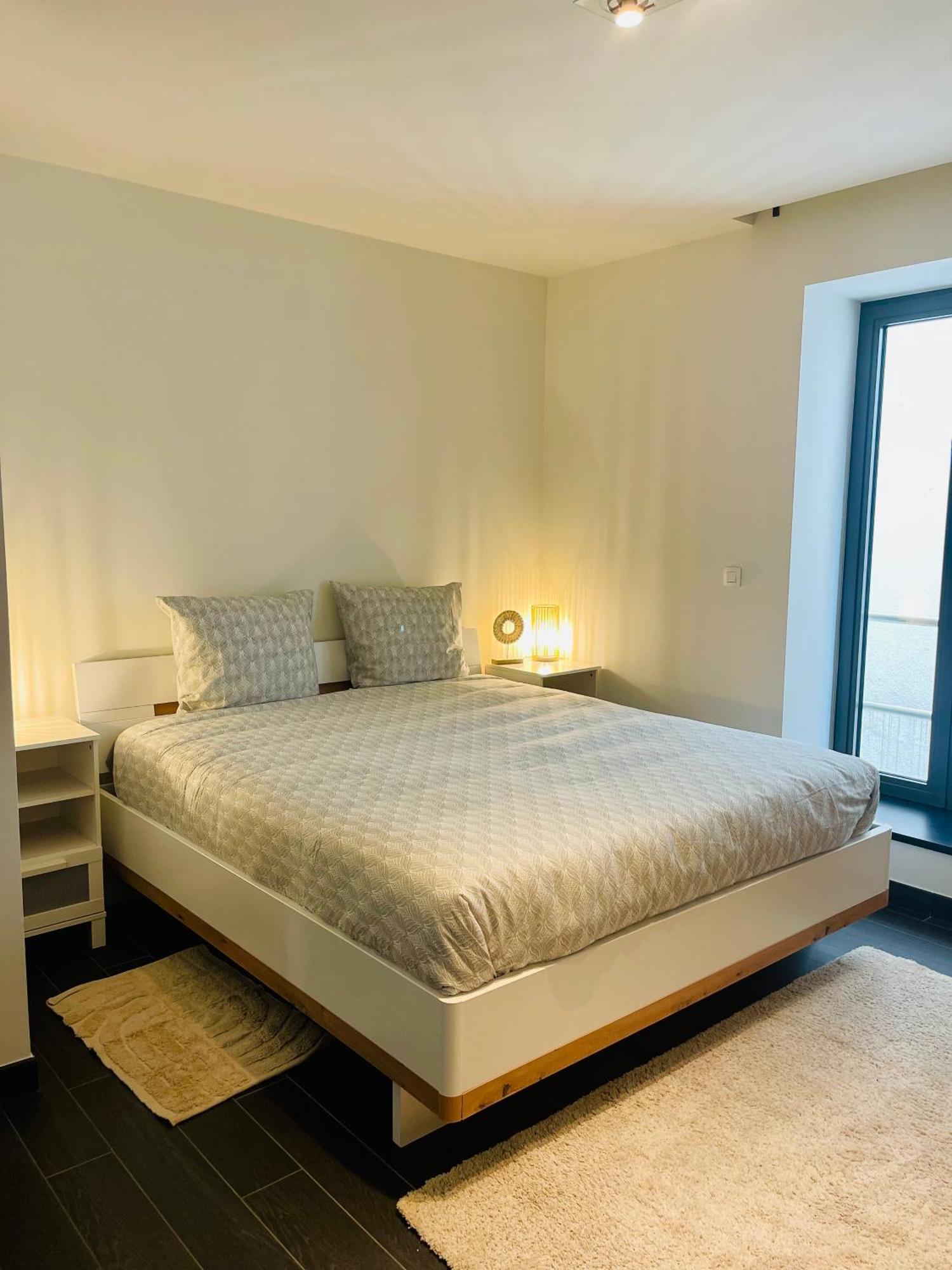 Down Town Spacious Loft Retreat With Private Parking بروكسل المظهر الخارجي الصورة